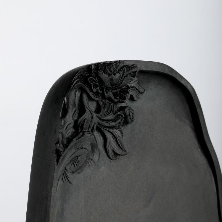 LOT 018 清 洮河緑石硯