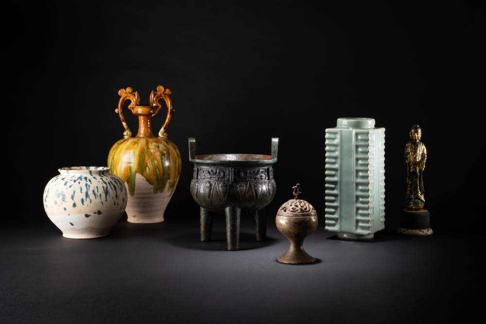 最終価格 骨董　書道　古銅製　水鳥鎮紙　台付 青銅象月 花入 買取実績｜日晃堂 買取実績