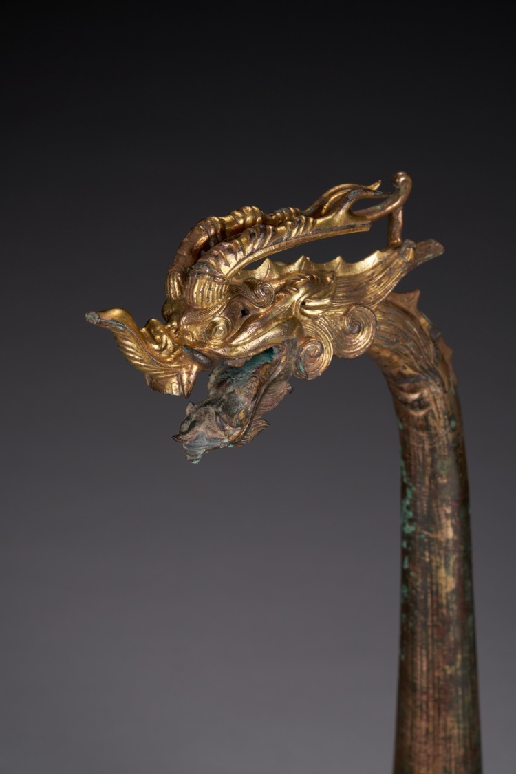中国古美術・旧蔵品・純銅製・高浮彫・錾刻・鎏銀・八宝紋 盤龍 首飾箱・置物・茶道 中国古美術・旧藏紫銅鎏金龍の首飾箱・細密彫・純手作り・高浮彫