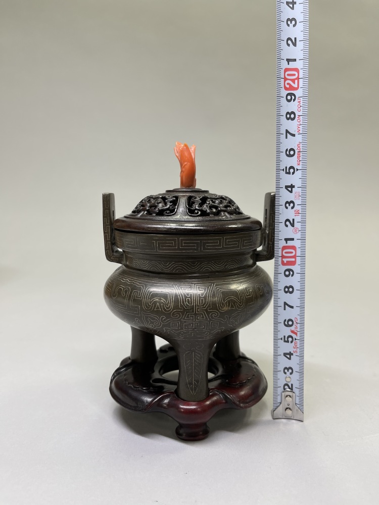 LOT 0707 清 石叟款銅錯金銀鼎式爐